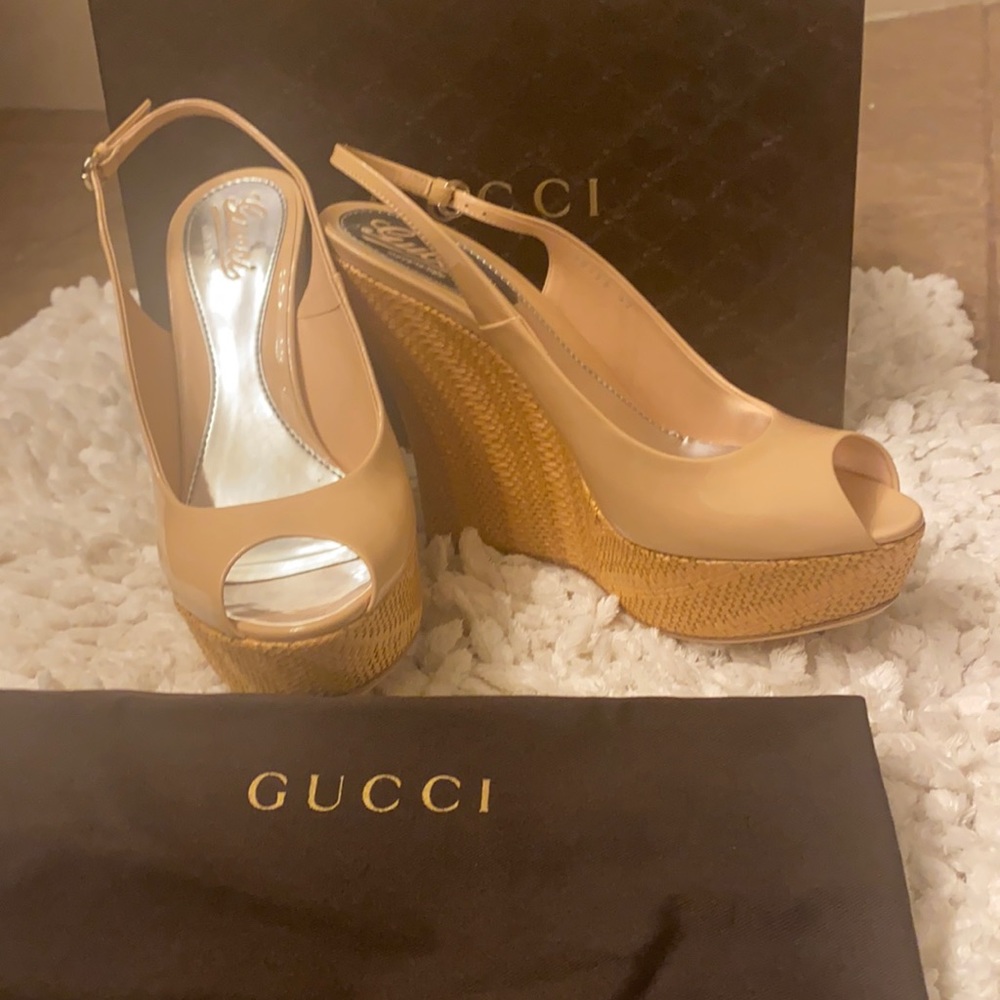 Women gucci wedge shoes (nude)